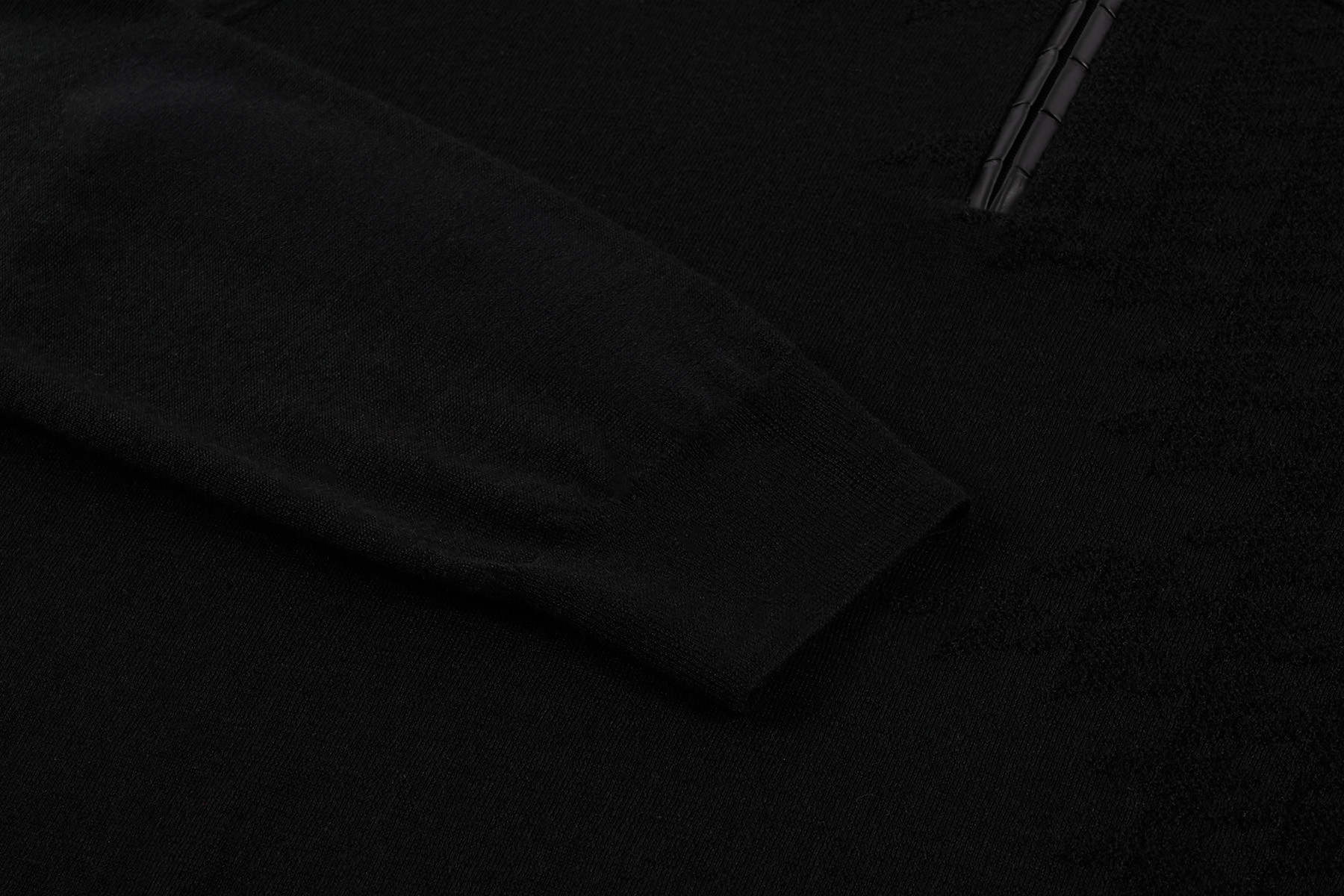 Black polo shirt, houndstooth jacquard weave, crocodile detail